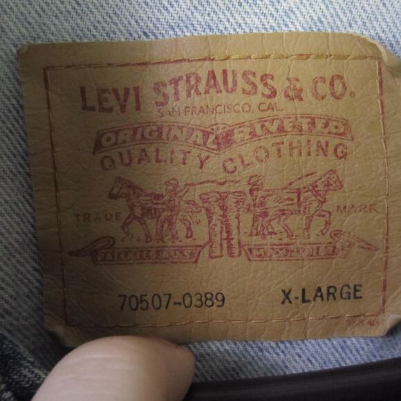 Levi's Denim Jacket Mens XL Light Wash Trucker American Flag Patch 70507-0389 - Picture 3 of 7